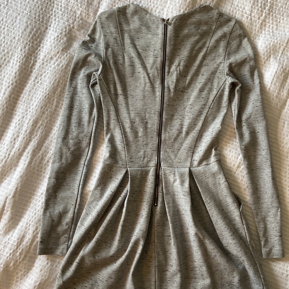Aritzia Wilfred size 4 - Picture 6 of 8